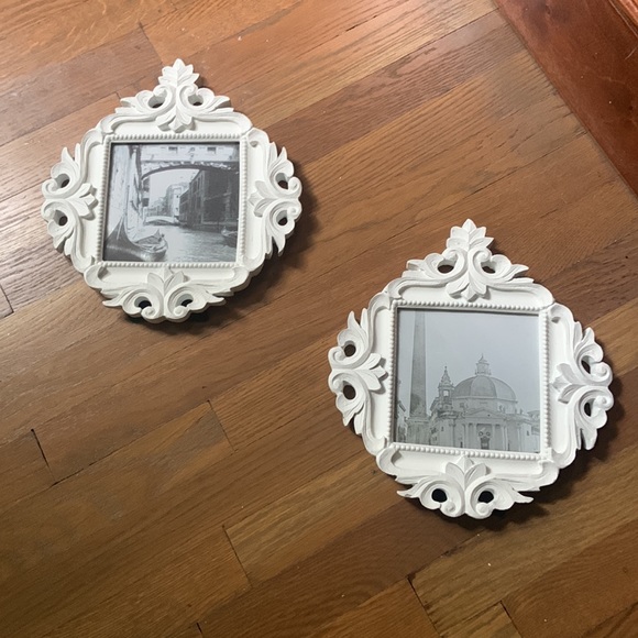 Two white frames - Picture 2 of 5